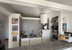 Cozy Studio by the Beach with Balcony & Parking - Pet Friendly