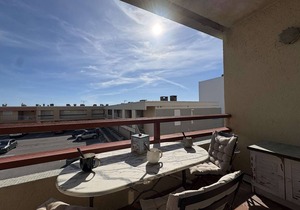 Cozy Studio by the Beach with Balcony & Parking - Pet Friendly