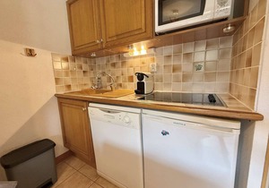 Cozy Studio Cabin in Praz-Sur-Arly - Up to 4 Guests, Near Village Center and Ski Lifts