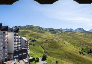 Cozy studio in Peyresourde near slopes with balcony