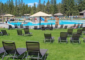 Cozy Sunriver cabin with WiFi and fireplace - SHARC passes included