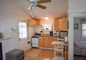 Cozy two bedroom cottage- Only .2 miles to Hagis Beach