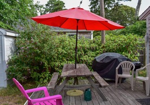 Cozy two bedroom cottage- Only .2 miles to Hagis Beach