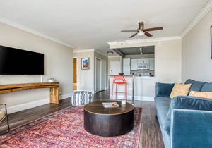 CozySuites 800 Tower 1BR w/gym! 13