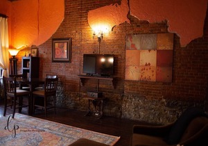 Crossroads Loft & Studio Apt: Steps from Rt. 66 & Beautiful Carthage Square