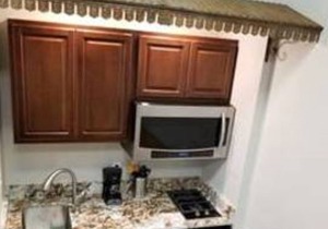 Crossroads Loft & Studio Apt: Steps from Rt. 66 & Beautiful Carthage Square