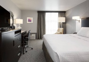 Crowne Plaza Chicago SW - Burr Ridge, an IHG Hotel