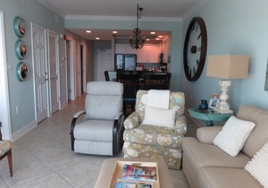 CRYSTAL SHORES PENTHOUSE