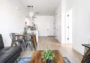 Cute 1BR Next to Airport 4292