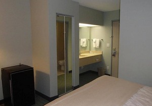 Days Inn & Suites by Wyndham Corpus Christi Central