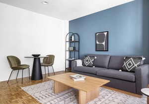 Deluxe Back Bay 1BR w/Gym, nr Copley T, by Blueground