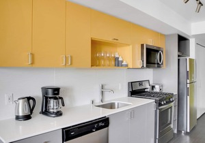 Deluxe Bellevue 1BR w/Gym & W/D, near Spring District, by Blueground