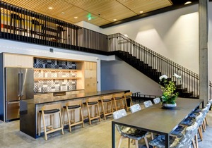 Deluxe Bellevue 1BR w/Gym & W/D, near Spring District, by Blueground