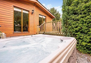 Deluxe lodge designed with luxury in mind.