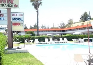 Desert Inn Motel