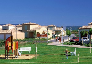 Detached house with terrace or loggia, located in Languedoc