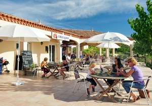 Detached house with terrace or loggia, located in Languedoc