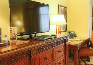 Disney Dream Vacation! 2 Spacious Units, Near Walt Disney World, Pools, Restaurants