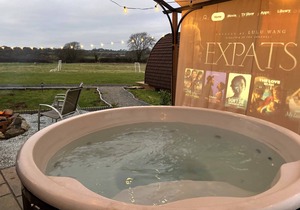 Dog-Friendly Executive Glamping Pod With Hot Tub