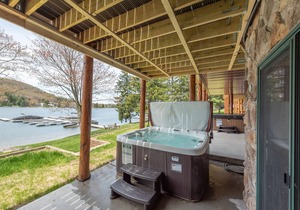 DOGS WELCOME! Lakefront Townhouse #02 w/Hot Tub, & Fire Pit!