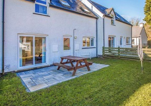 Dolphin Cottage - UK6733