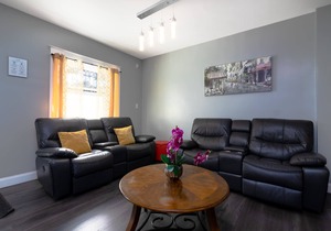 Double House Rental – 11BR Perfect for Big Groups