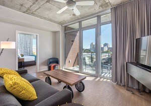 DOWNTOWN Austin with ROOFTOP Pool and BBQ Area, Fire Pit & a Fitness Center