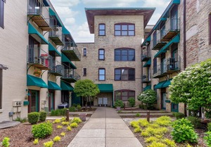 Downtown Harbor Condo! Grand Haven, MI