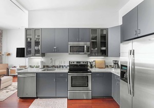 Downtown Loft- Steps away from Plant Riverside!