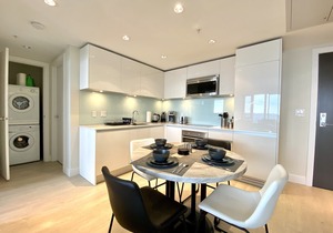 Downtown Luxury Condo in Tallest Tower in 34 floor