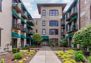 Downtown Waterfront! Cozy Space in the heart of Grand Haven!