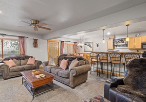 Downtown Western Oasis - Walking Distance To Everything! OLD TOWN RESIDENCES!