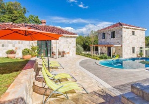 Dubrovnik Country Chalets with pool and privacy