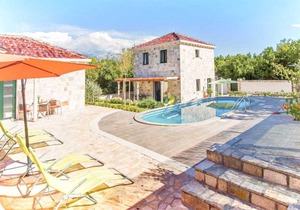 Dubrovnik Country Chalets with pool and privacy