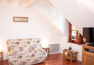 Duplex 2 Pièces 4 Personnes avec Balcon à Vignec - FR-1-504-277
