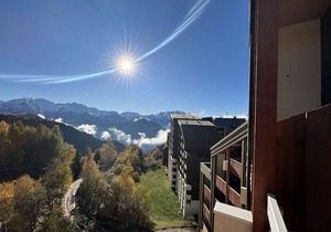 Duplex 2BR Ski-In/Out, Pool & Sauna Access, Sleeps 6, Close to Shops - Alpe d'Huez