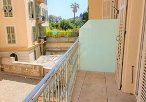 DUPLEX BALCON CENTRE MER 206