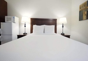 Easy Access to Popular Attractions, Pink Jeep Tours, Hiking