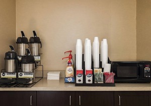 Easy Highway Access! 3 Family-Friendly Property, Pets Allowed, Near Woburn Mall!