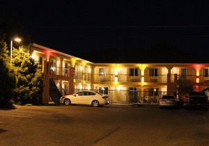 Econo Lodge Inn & Suites Lodi - Wine Country Area