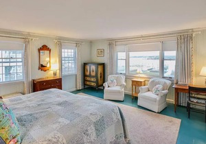 Edgartown Waterfront. Private Dock. partial AC, 6 bedrooms, 3 baths, 2 half