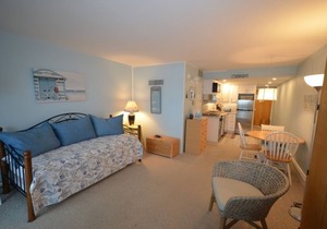 Edgewater House - Ocean Front Units With Spectacular Views!