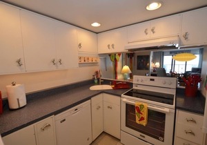 Edgewater House - Ocean Front Units With Spectacular Views!