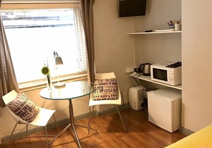 Ei8ht Brighton Apartments