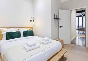 Elegant 2 Bedroom Apartment in Paris