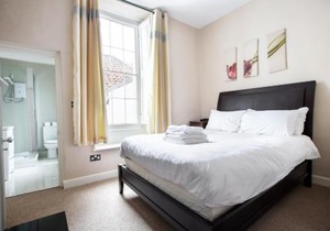 Elegant Georgian apartment near Clifton Village