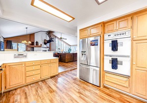 Elegant Home with Jetted Tub - 2 blocks from Tahoe Pines Beach