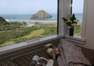 Elk Cove Inn & Spa Cottage Panoramic Ocean Views, Beach Access Sleeps 2