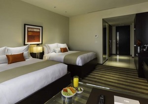 Enjoy Our Stress-Free Experience with Outdoor Pool and Shuttle | 3 Rooms