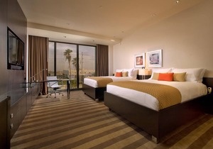 Enjoy Our Stress-Free Experience with Outdoor Pool and Shuttle | 3 Rooms